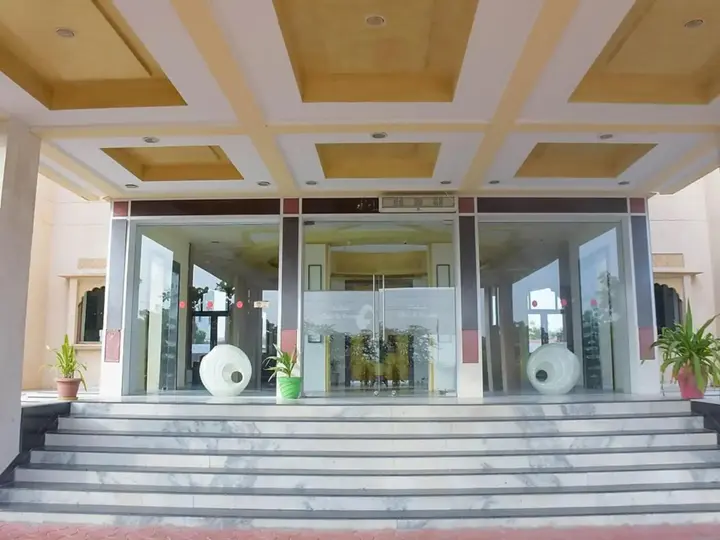 Бармер: Rishab Club & Resort