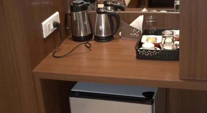 Тхане: Hotel Sai Sanidhya