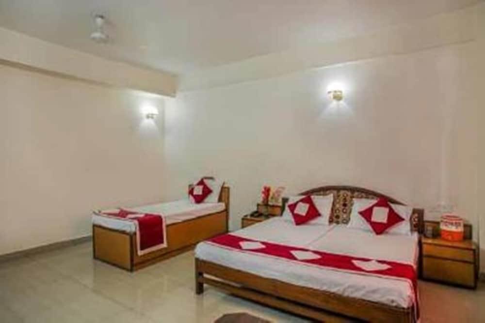Катра: Hotel New Ashok