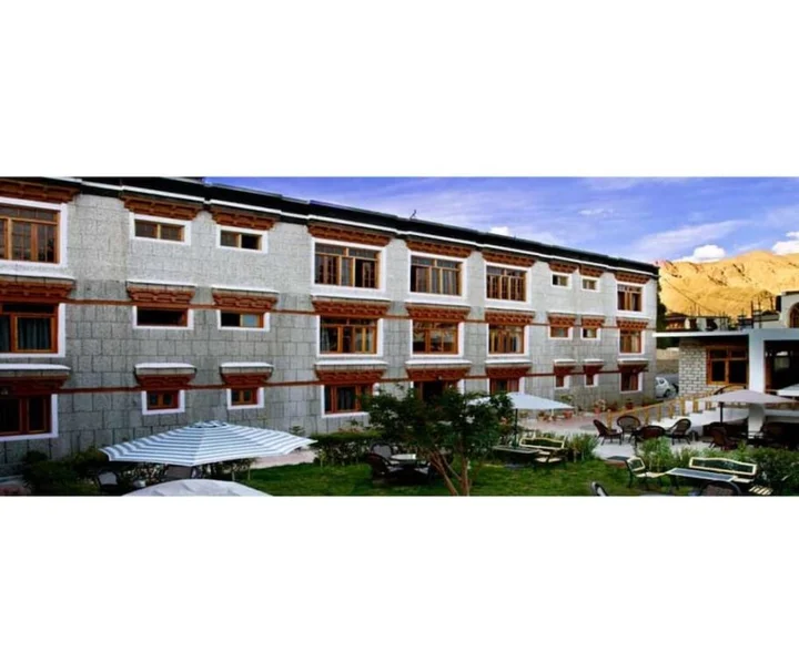 Лех: Hotel Rafica
