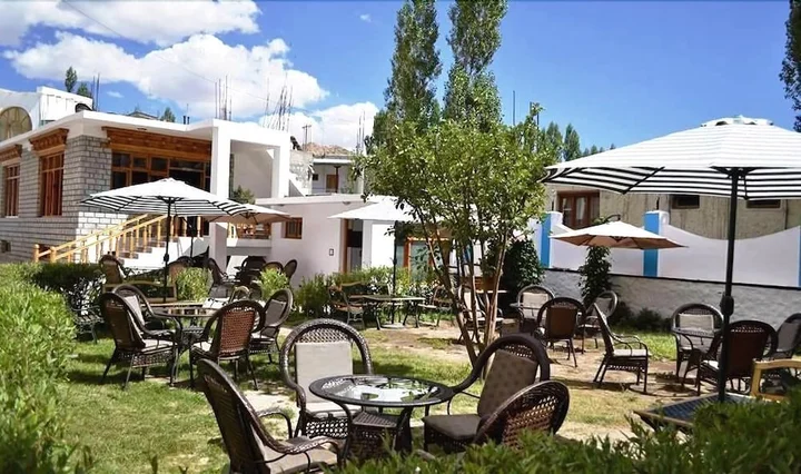 Лех: Hotel Rafica