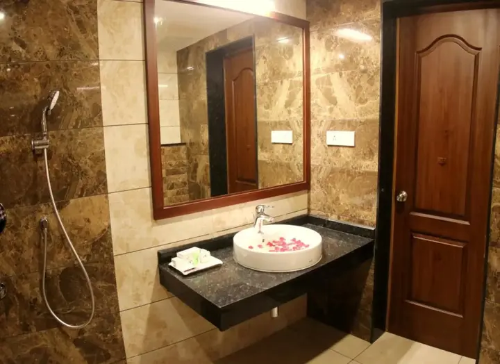 Гуруваюр: Bhasuri Inn Guruvayoor