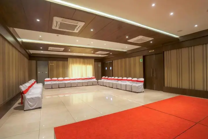 Раджкот: Hotel Kavery