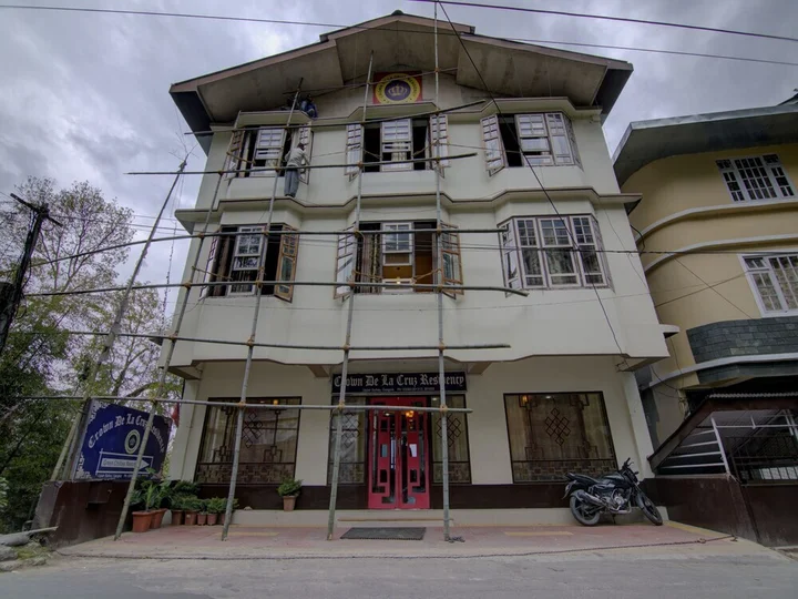 Гангток: Crown De La Cruz Residency