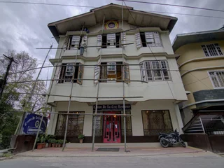 Гангток: Crown De La Cruz Residency