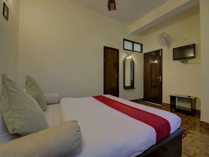 Гангток: Crown De La Cruz Residency