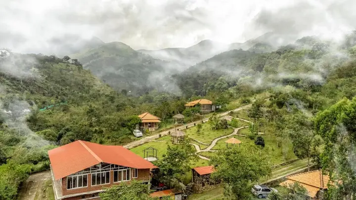 Палани: Zacs Valley Resort & Wellness Retreat Kodaikanal