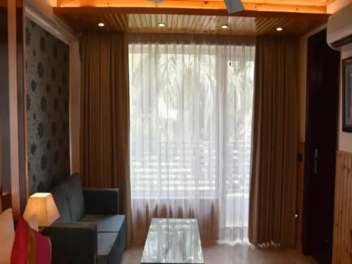 Нью-Дели: Hotel Wood Castle Grand