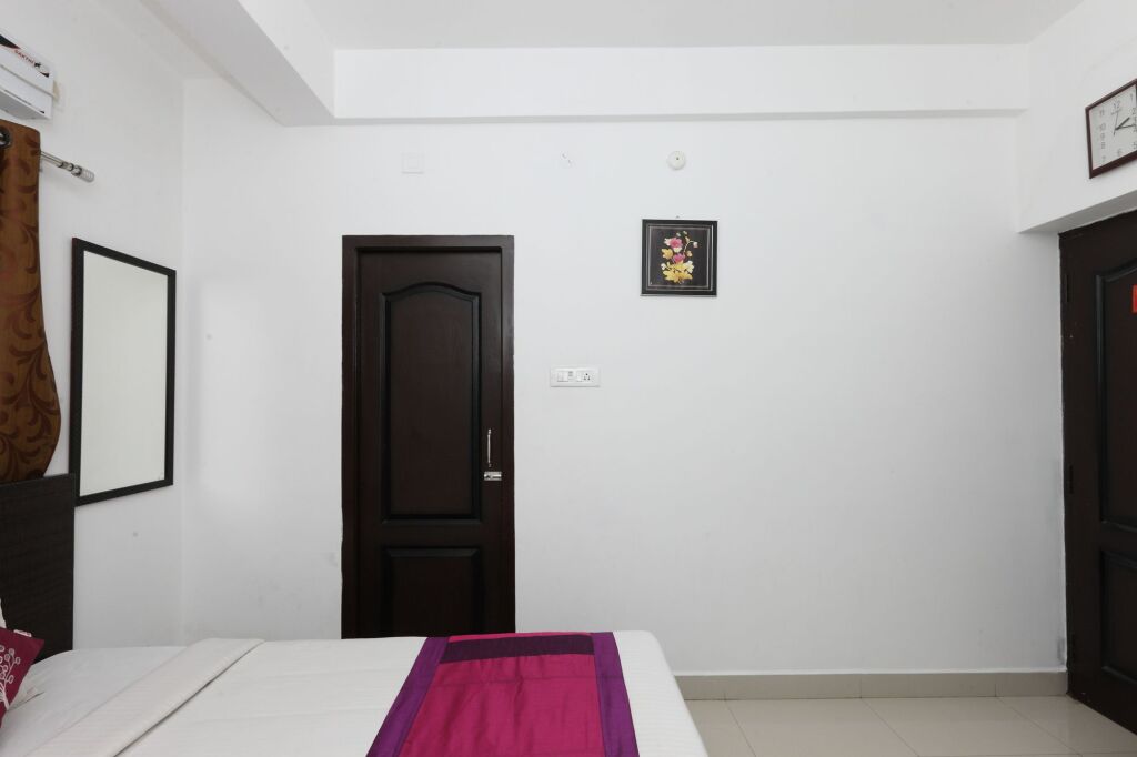 Ченнаи: OYO 4357 The Mangrove Wood Residency