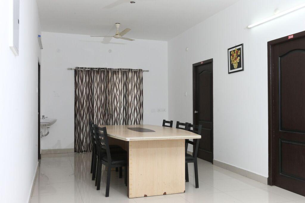Ченнаи: OYO 4357 The Mangrove Wood Residency