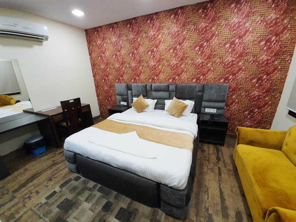 Канпур: Hotel Mandakini Royal