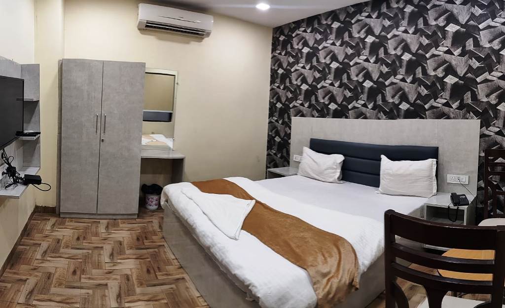 Канпур: Hotel Mandakini Royal