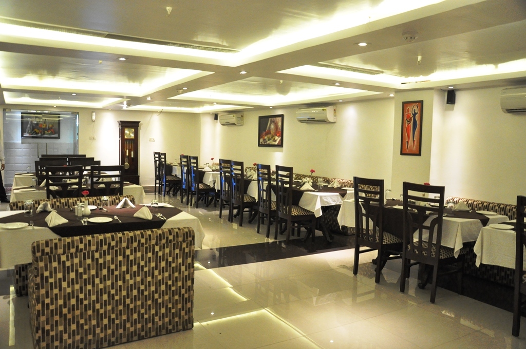 Канпур: Hotel Mandakini Royal