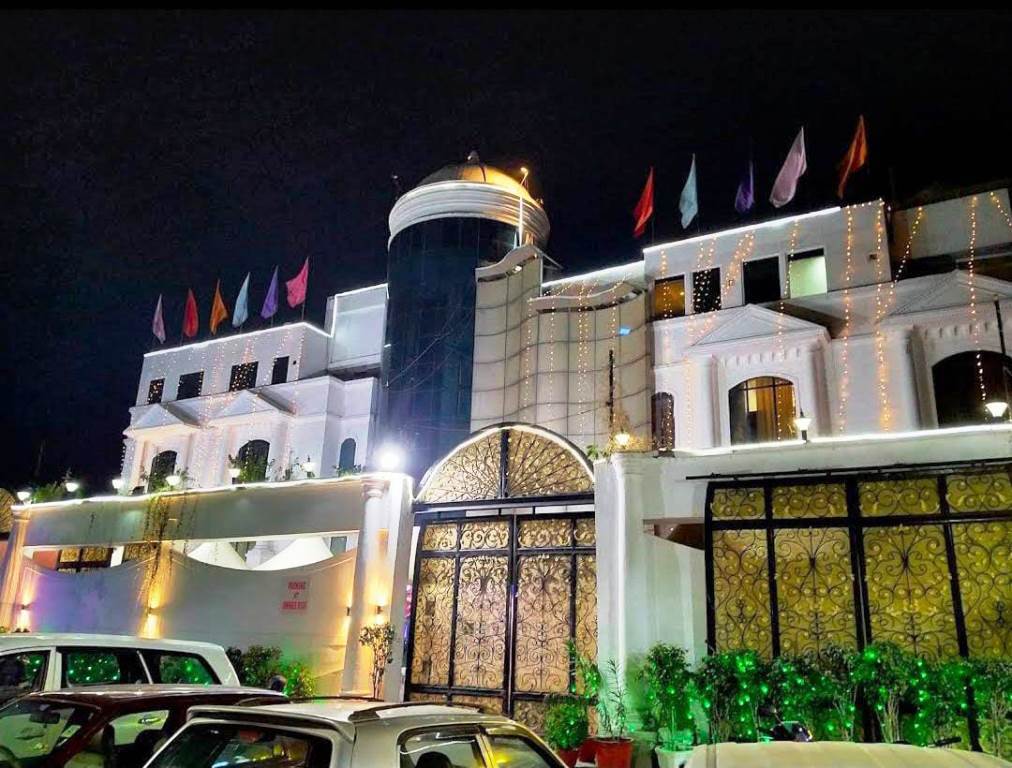 Канпур: Hotel Mandakini Royal