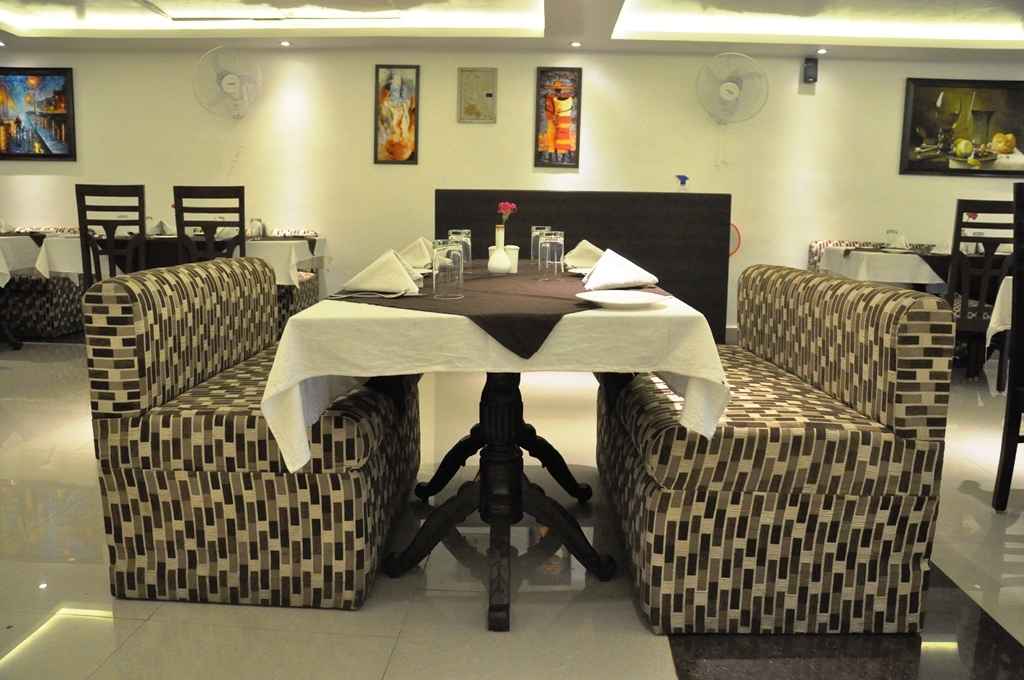 Канпур: Hotel Mandakini Royal