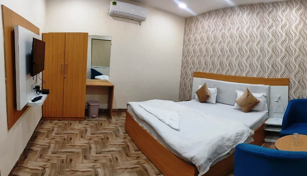 Канпур: Hotel Mandakini Royal