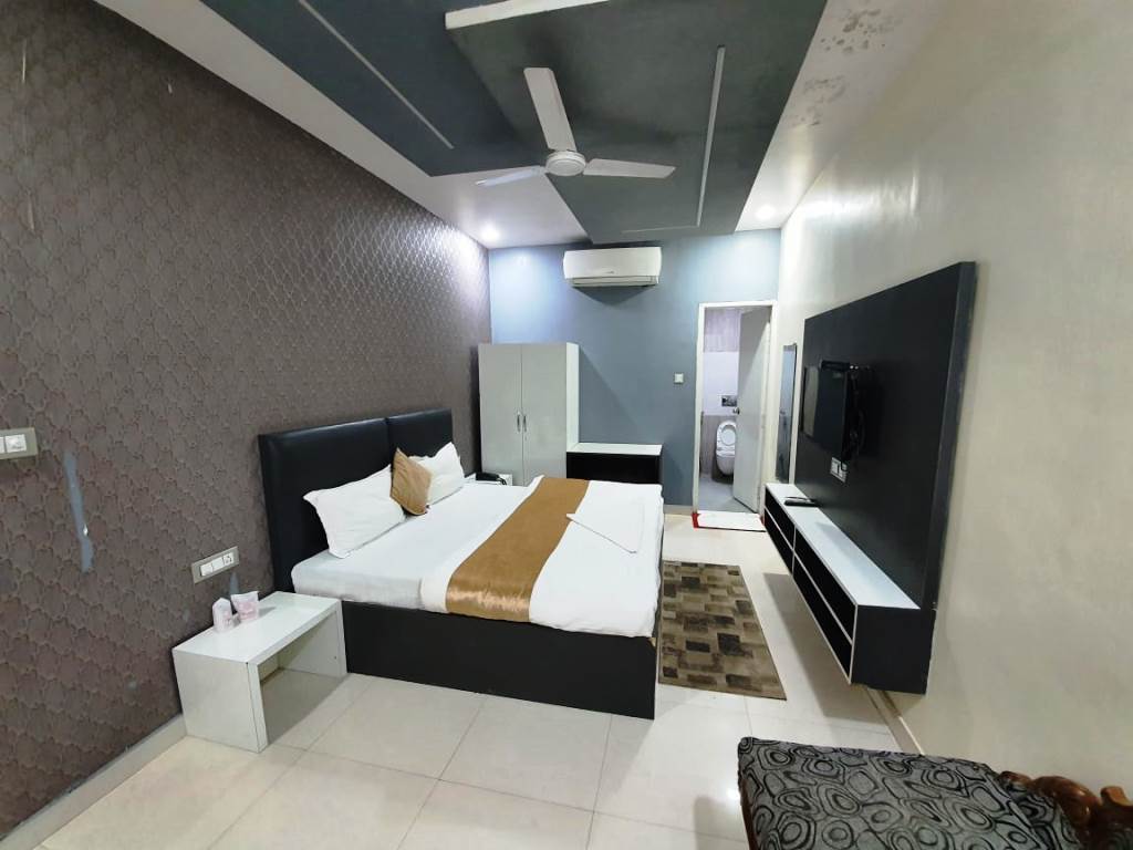 Канпур: Hotel Mandakini Royal