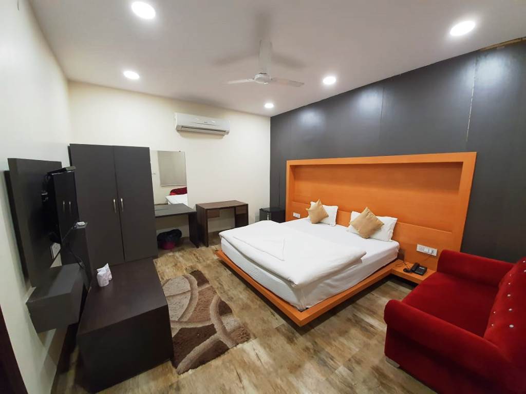 Канпур: Hotel Mandakini Royal