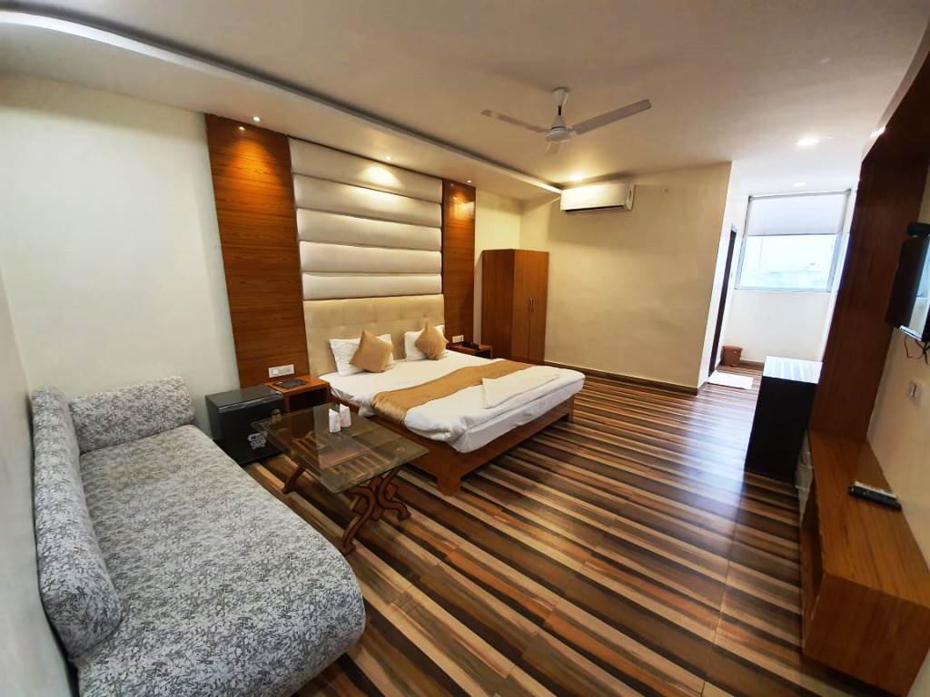 Канпур: Hotel Mandakini Royal