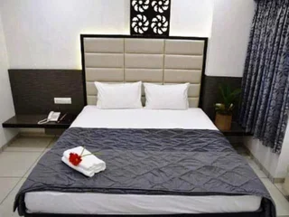 Бхаруч: Hotel apple Inn Bharuch