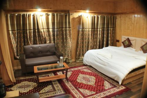Пахалгам: Royalton Resorts