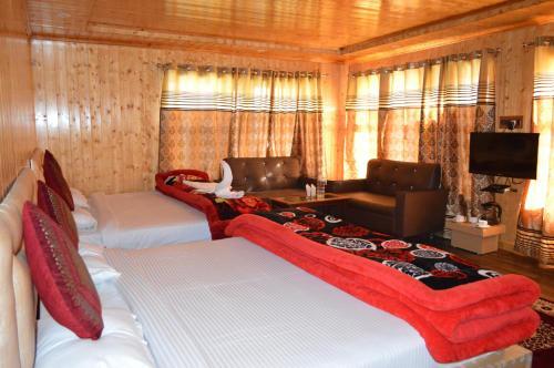 Пахалгам: Royalton Resorts