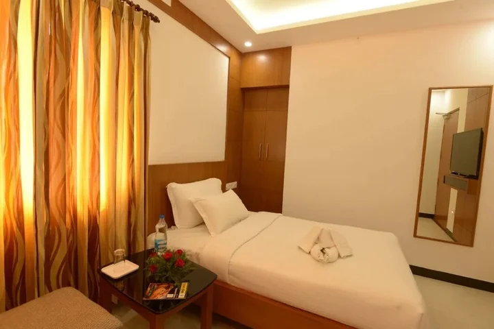 Соманур: The Acacia Hotel