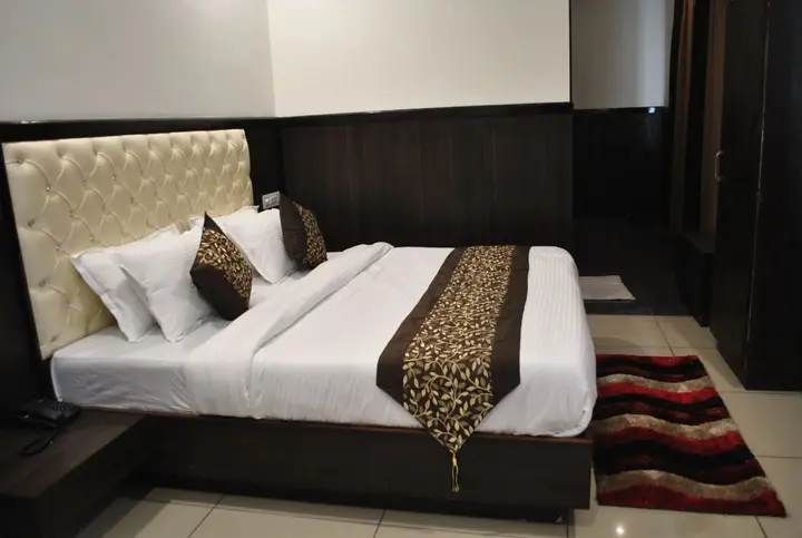 Катра: Green Hotel & Restaurant