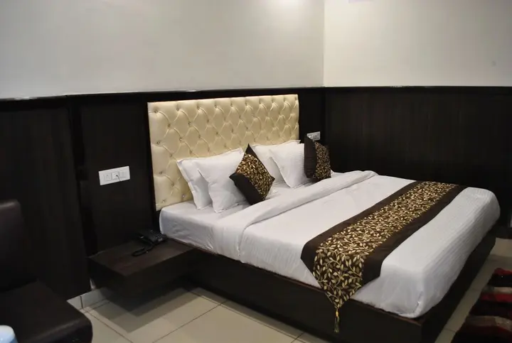 Катра: Green Hotel & Restaurant