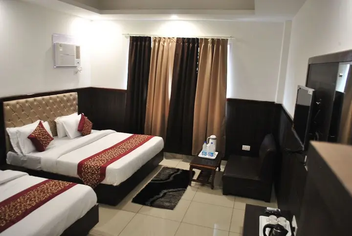 Катра: Green Hotel & Restaurant