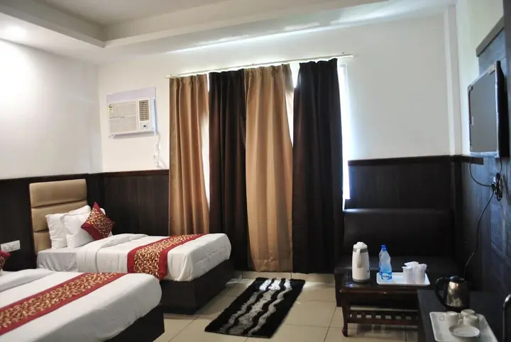 Катра: Green Hotel & Restaurant