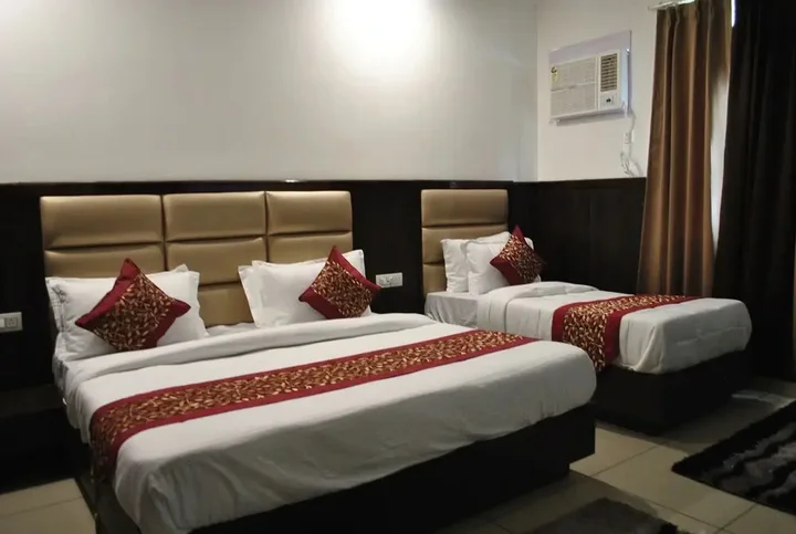 Катра: Green Hotel & Restaurant