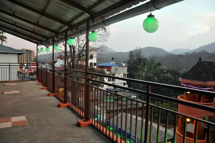 Кумили: Quadiriya Palace
