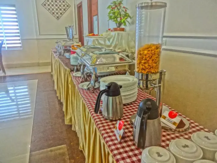 Аллеппи: Camelot Hotel