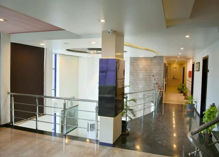 Солапур: Hotel Vaishnavi