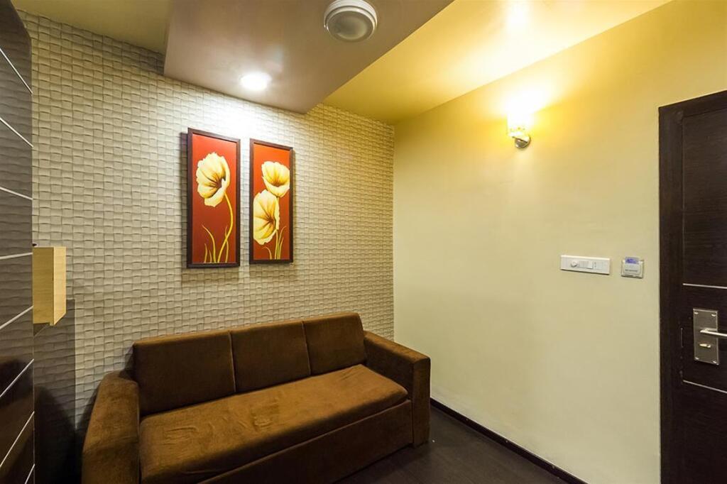 Солапур: Hotel Vaishnavi