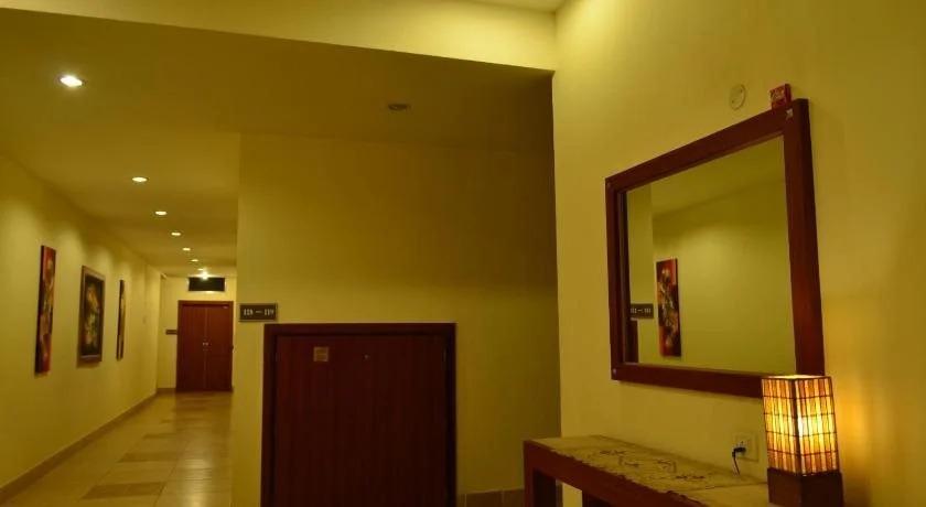 Хошиарпур: Hotel Garden Court