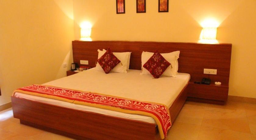 Хошиарпур: Hotel Garden Court