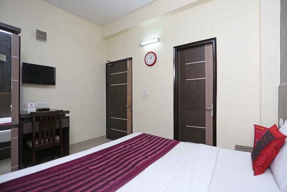 Нойда: OYO 9601 Hotel Sunshine Residency Castle