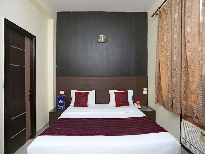 Нойда: OYO 9601 Hotel Sunshine Residency Castle