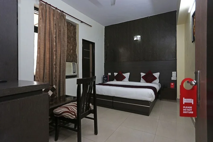 Нойда: OYO 9601 Hotel Sunshine Residency Castle
