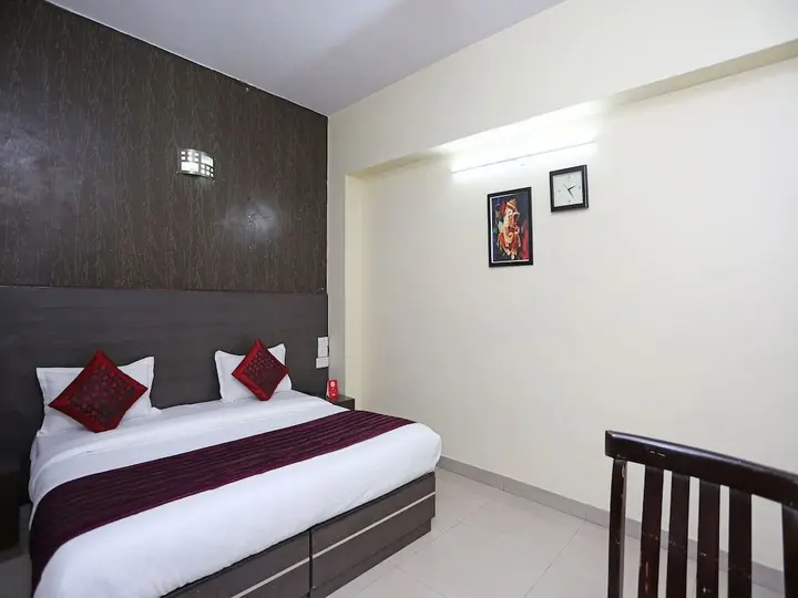 Нойда: OYO 9601 Hotel Sunshine Residency Castle