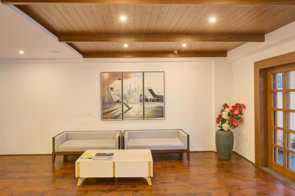 Дарджилинг: Pine Tree Spa Resort