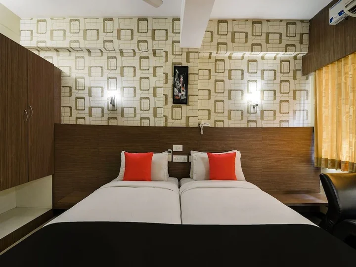 Коимбатур: Oyo 11563 Shiva Grand Inn