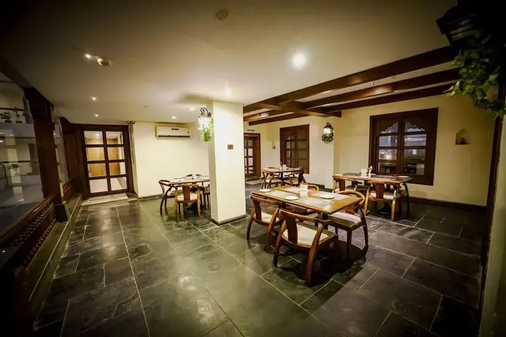 Аурангабад: The Sky Court Hotel
