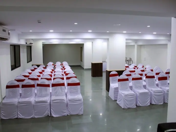 Аурангабад: The Sky Court Hotel