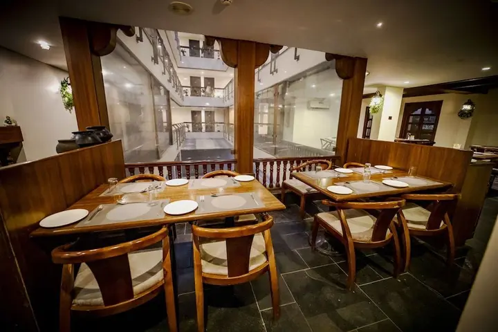 Аурангабад: The Sky Court Hotel
