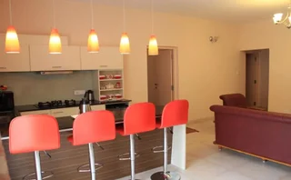 Ути: Two Seas Residence