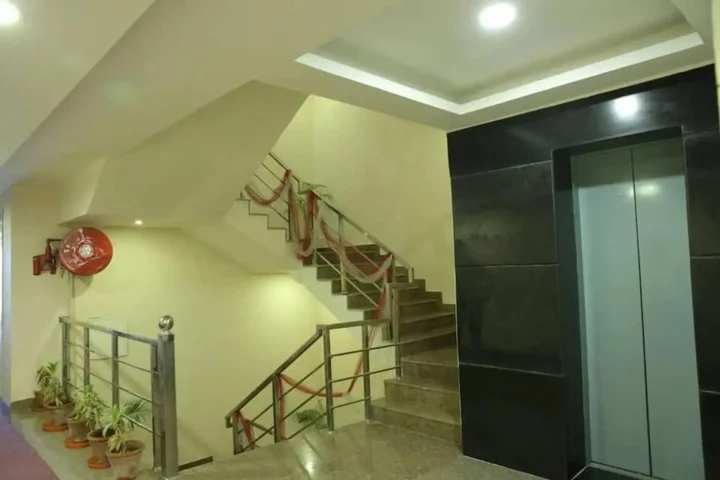 Крепость Ramnagar: Hotel SV