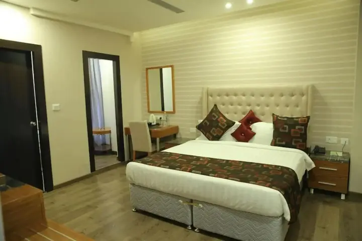 Крепость Ramnagar: Hotel SV